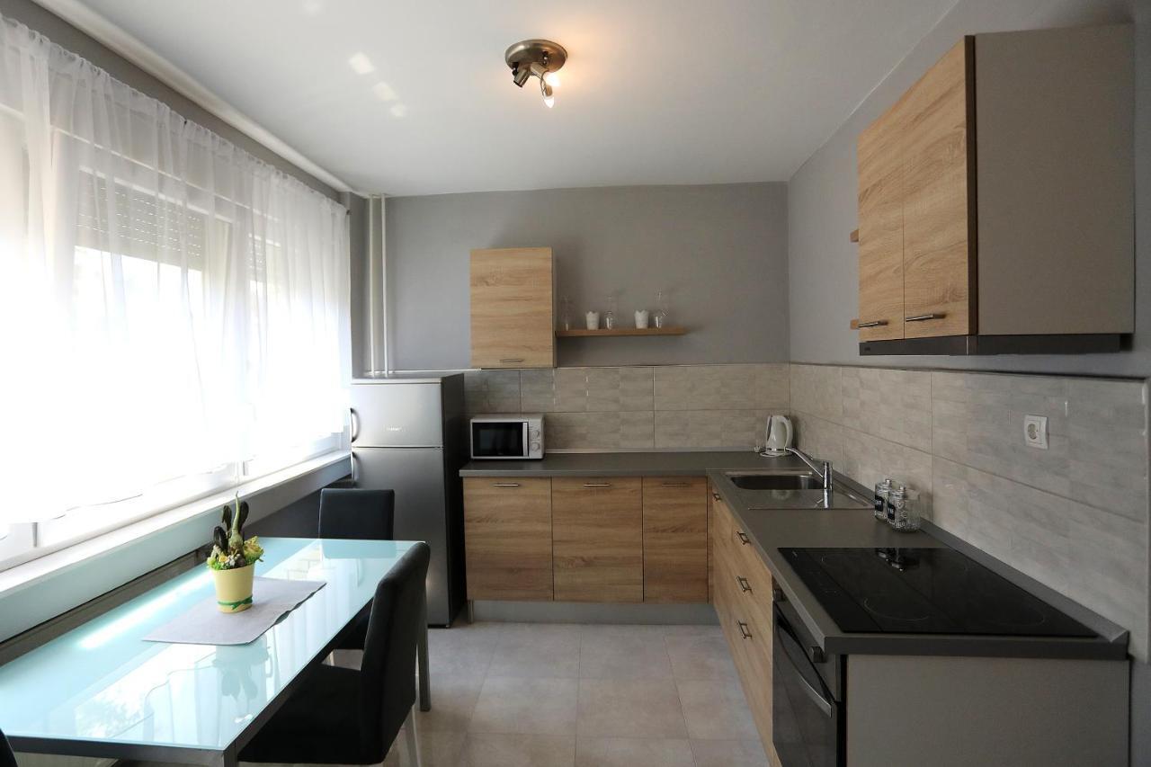 Studio Apartman Ana Osijek Exterior foto